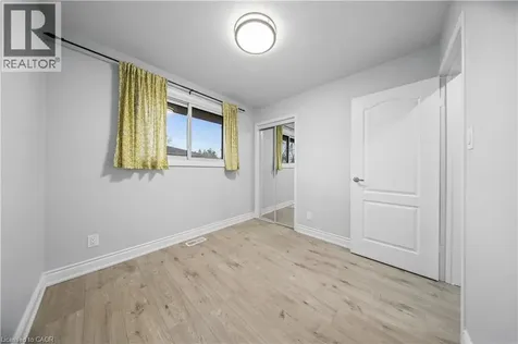 42 Tupper Crescent Kitchener ON N2B 2X9