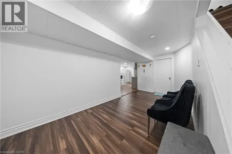 42 Tupper Crescent Kitchener ON N2B 2X9