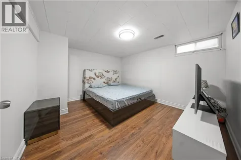 42 Tupper Crescent Kitchener ON N2B 2X9