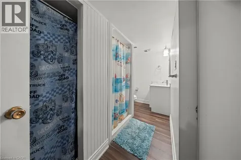 42 Tupper Crescent Kitchener ON N2B 2X9