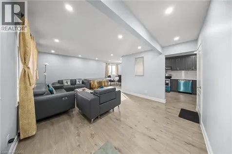 42 Tupper Crescent Kitchener ON N2B 2X9
