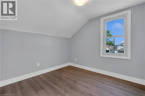 27 Lasalle Street Welland ON L3B 4J5