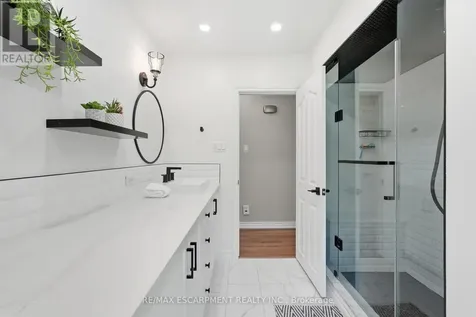 19 Concession 5 E Hamilton ON L8B 1K4