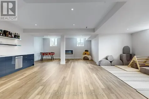 110 Sladden Court Blue Mountains ON N0H 2P0