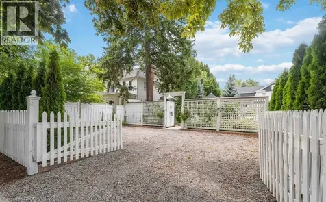 94 Prideaux Street Niagara-on-the-lake ON L0S 1J0