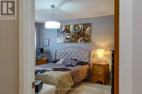 152 Melrose Avenue Wasaga Beach ON L9Z 2T1