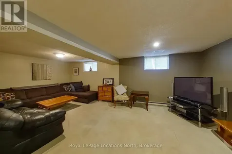 152 Melrose Avenue Wasaga Beach ON L9Z 2T1