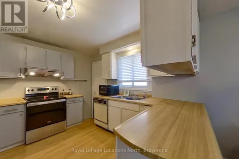 152 Melrose Avenue Wasaga Beach ON L9Z 2T1