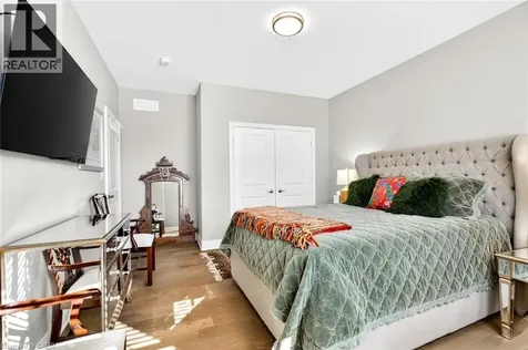 3757 St. Peter Avenue Niagara Falls ON L2J 0G2