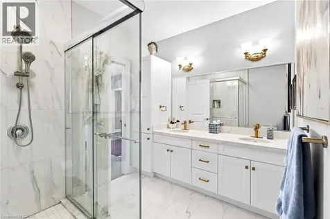 3757 St. Peter Avenue Niagara Falls ON L2J 0G2