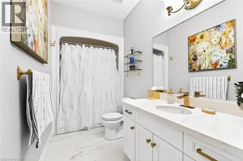 3757 St. Peter Avenue Niagara Falls ON L2J 0G2