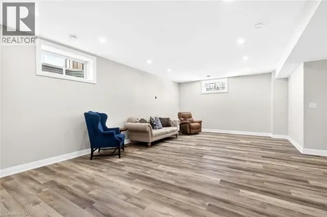 3757 St. Peter Avenue Niagara Falls ON L2J 0G2