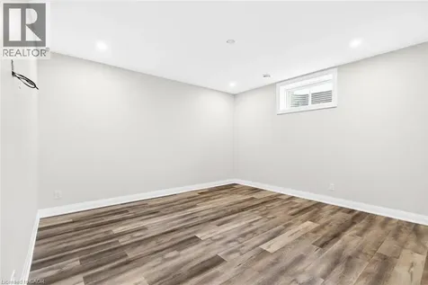 3757 St. Peter Avenue Niagara Falls ON L2J 0G2