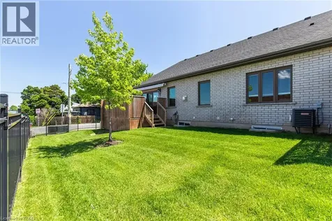3757 St. Peter Avenue Niagara Falls ON L2J 0G2