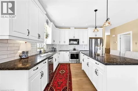 3757 St. Peter Avenue Niagara Falls ON L2J 0G2