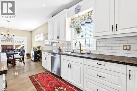 3757 St. Peter Avenue Niagara Falls ON L2J 0G2