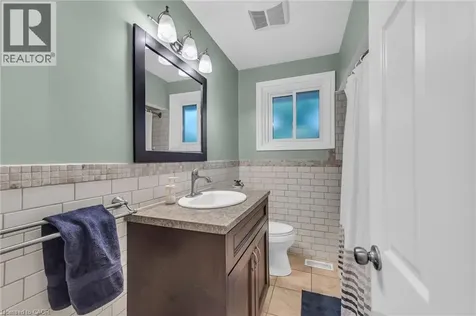 5 Burrwood Drive Hamilton ON L9C 3S9