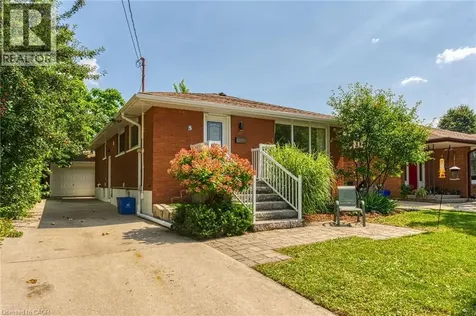 5 Burrwood Drive Hamilton ON L9C 3S9