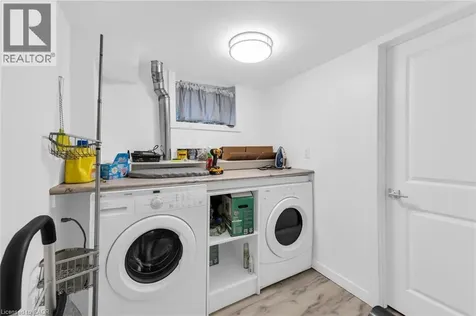5 Burrwood Drive Hamilton ON L9C 3S9