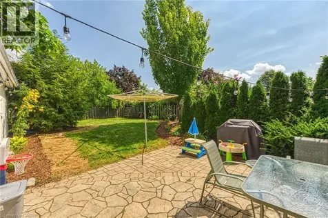 5 Burrwood Drive Hamilton ON L9C 3S9