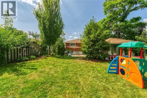 5 Burrwood Drive Hamilton ON L9C 3S9