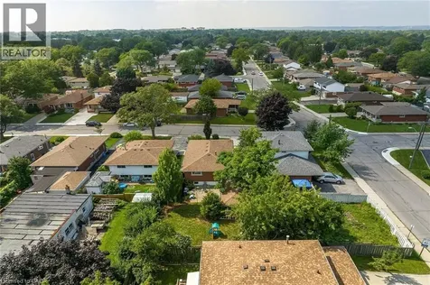 5 Burrwood Drive Hamilton ON L9C 3S9