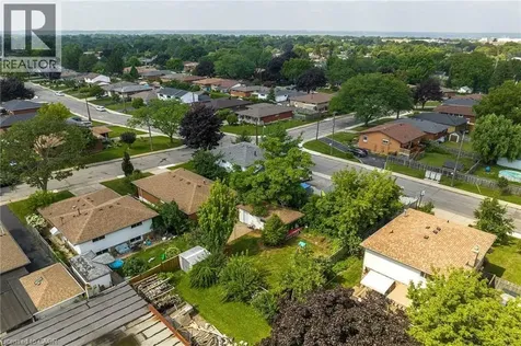 5 Burrwood Drive Hamilton ON L9C 3S9