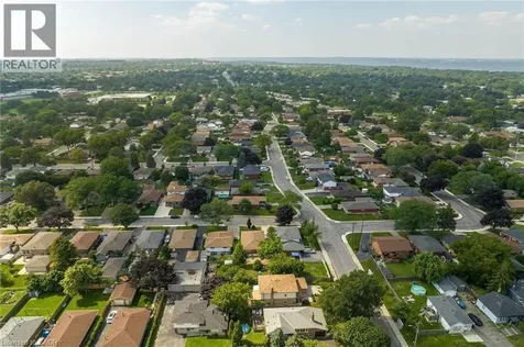 5 Burrwood Drive Hamilton ON L9C 3S9