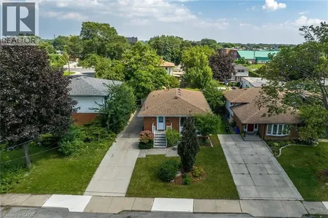 5 Burrwood Drive Hamilton ON L9C 3S9