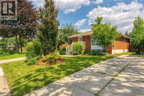 5 Burrwood Drive Hamilton ON L9C 3S9