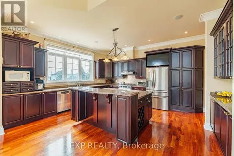 1283 Rideau Cove Court Ottawa ON K1V 1R8