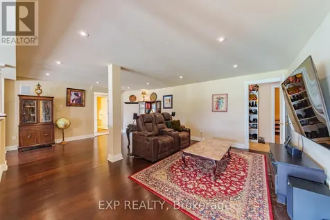 1283 Rideau Cove Court Ottawa ON K1V 1R8