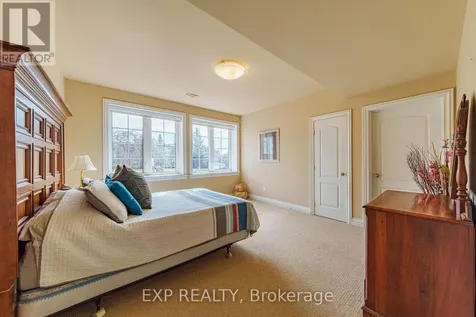 1283 Rideau Cove Court Ottawa ON K1V 1R8
