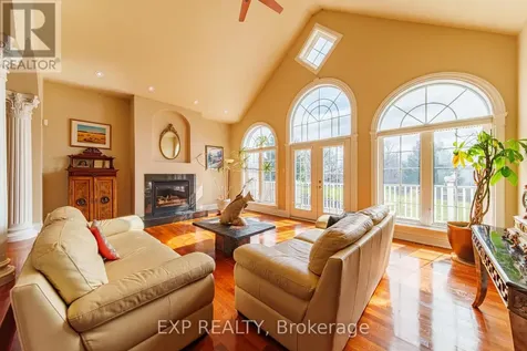 1283 Rideau Cove Court Ottawa ON K1V 1R8