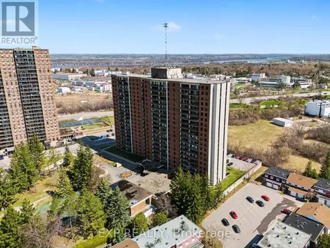 665 Bathgate Drive Ottawa ON K1K 3Y4
