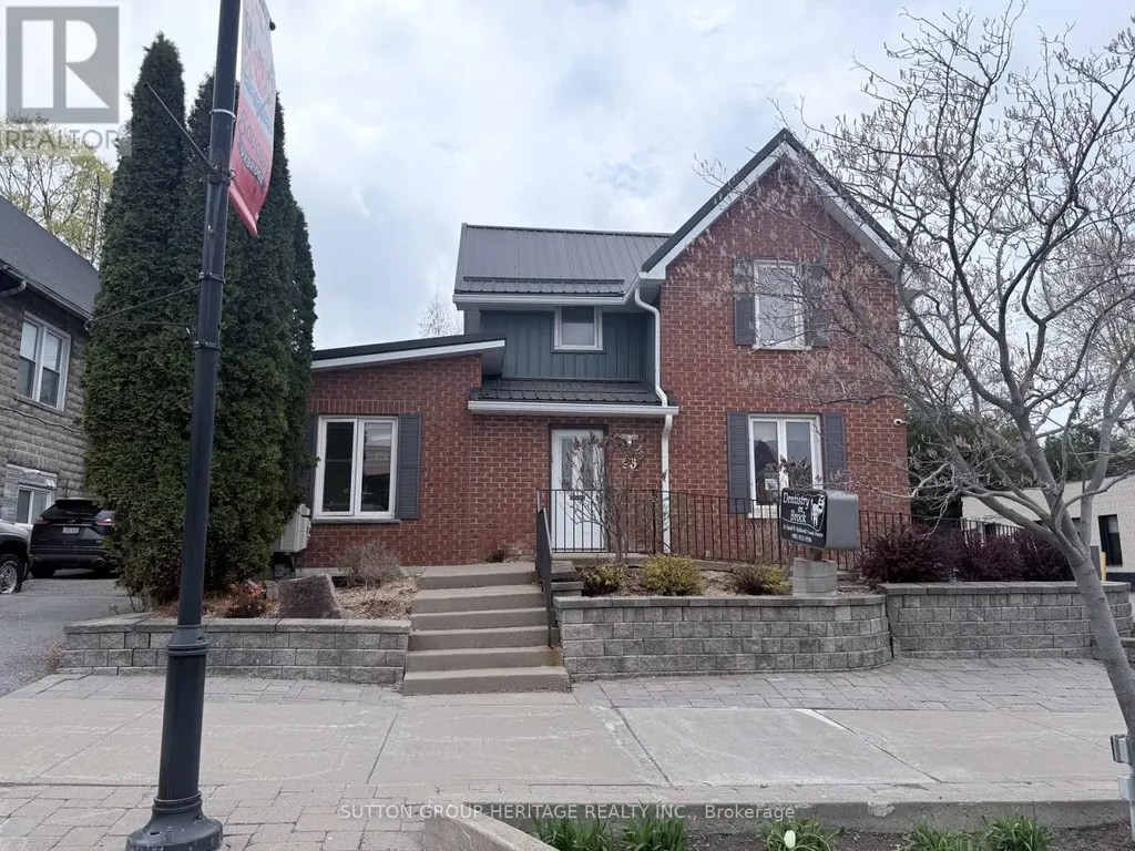 96 Brock Street West Uxbridge ON L9P 1P4