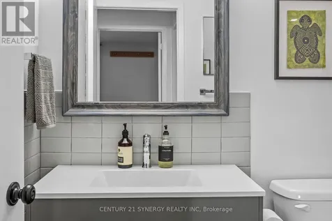 270 Brittany Road Ottawa ON K1K 4M3