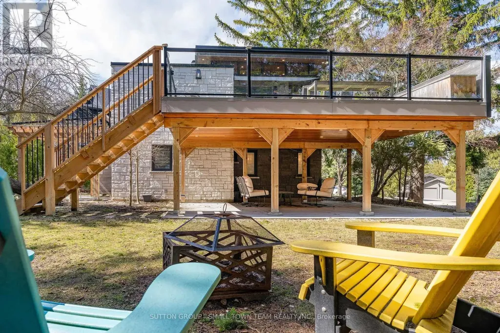 114 Lakeshore Road West Blue Mountains ON L9Y 0S6