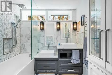 114 Lakeshore Road West Blue Mountains ON L9Y 0S6