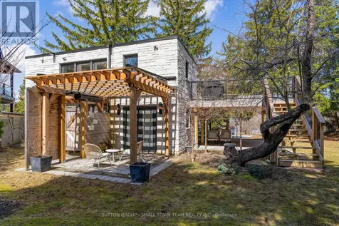 114 Lakeshore Road West Blue Mountains ON L9Y 0S6