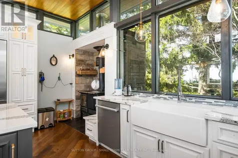 114 Lakeshore Road West Blue Mountains ON L9Y 0S6