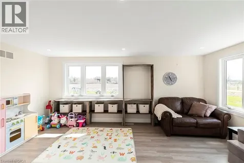 136 Rymer Road Lowbanks ON N0A 1K0