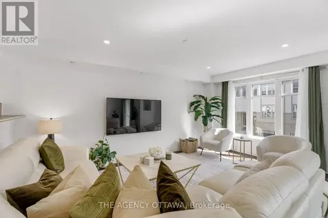 107 Caithness Private Ottawa ON K1W 0G4