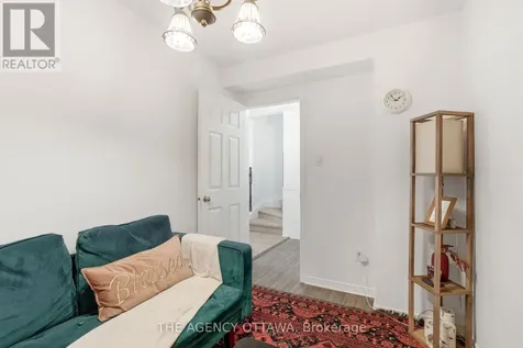 107 Caithness Private Ottawa ON K1W 0G4