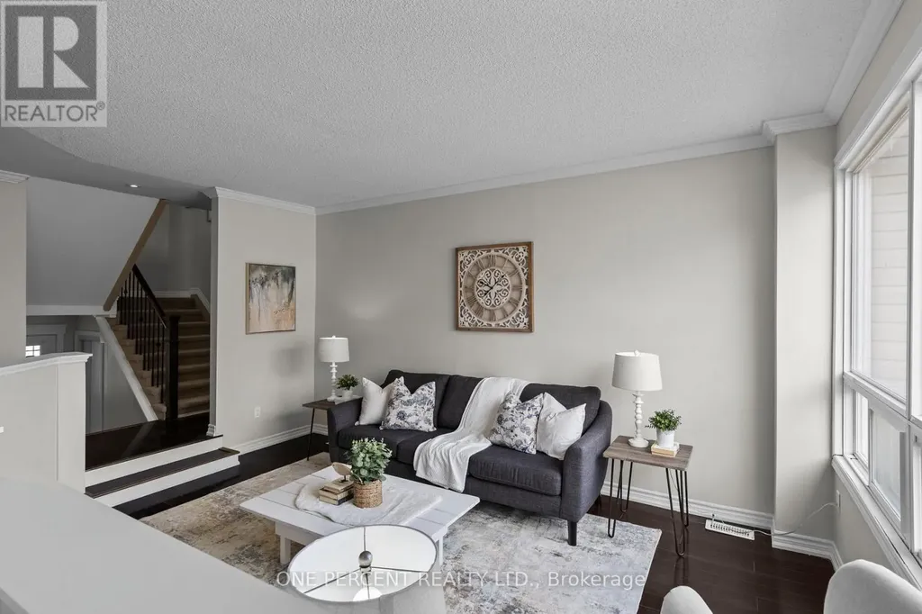 12 Lankin Boulevard Orillia ON L3V 6T2