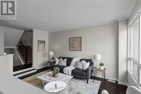 12 Lankin Boulevard Orillia ON L3V 6T2
