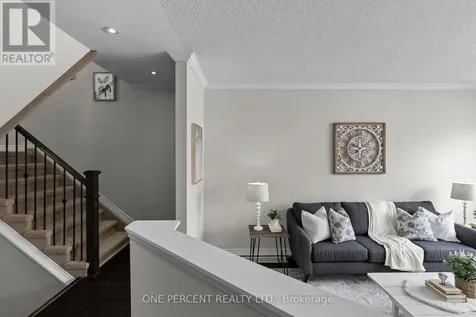12 Lankin Boulevard Orillia ON L3V 6T2