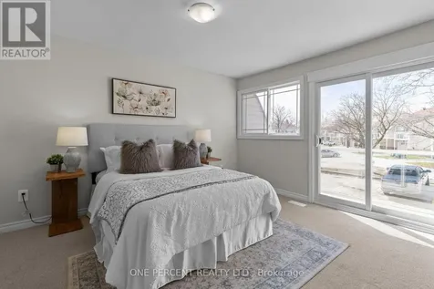 12 Lankin Boulevard Orillia ON L3V 6T2