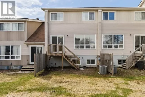 12 Lankin Boulevard Orillia ON L3V 6T2