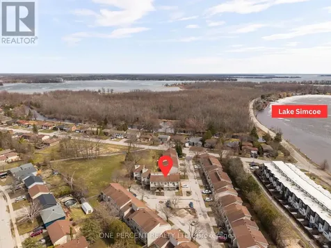 12 Lankin Boulevard Orillia ON L3V 6T2